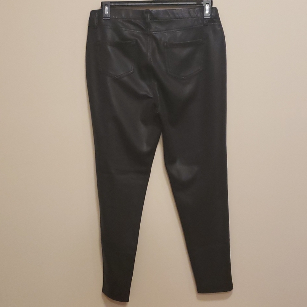 Faux Leather Leggings - Picture 3 of 5